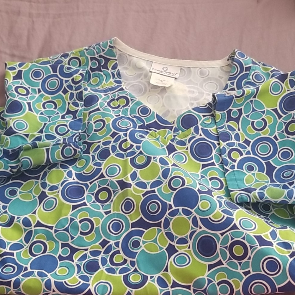 Scrub top